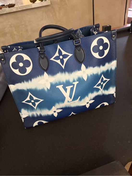 Louis Vuitton Handbags - Louis Vuitton Blue and White Monogram Canvas Tote
